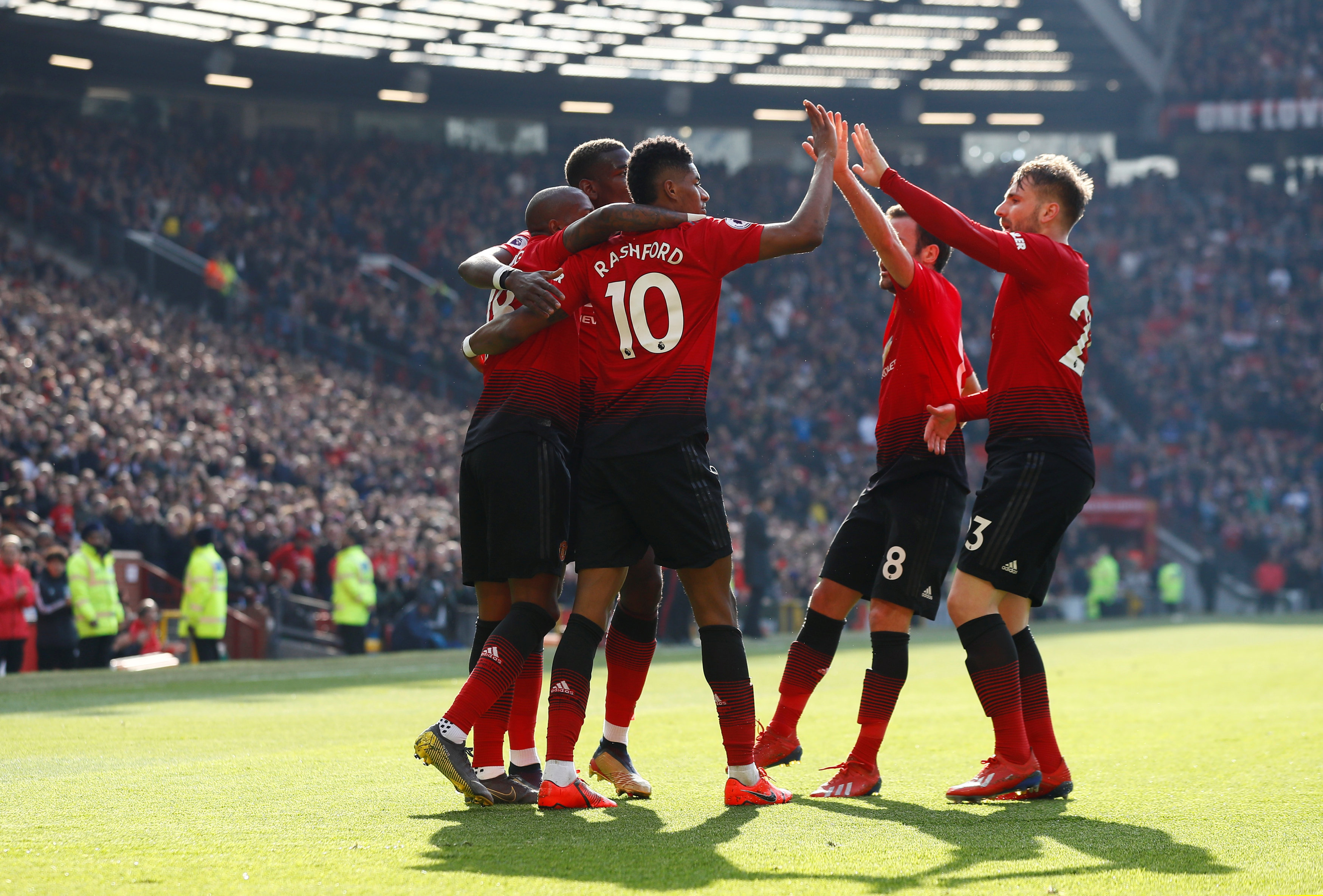 他多次砍下 他多次砍下